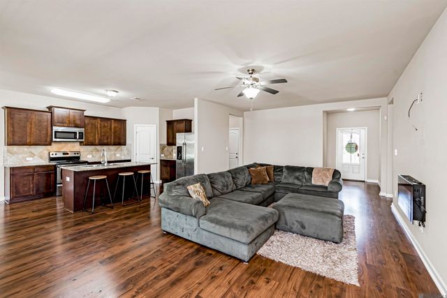 10734 Dodger Dr, Denham Springs, LA 70726