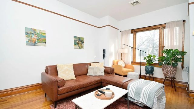 2524 W Palmer Street 2, Chicago, IL 60647