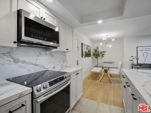 1134 Alta Loma Road 203, West Hollywood, CA 90069