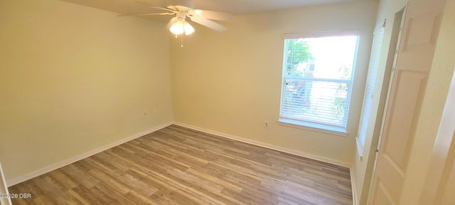 940 Village Trl Unit 4-202, Port Orange, FL 32127