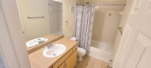 940 Village Trl Unit 4-202, Port Orange, FL 32127