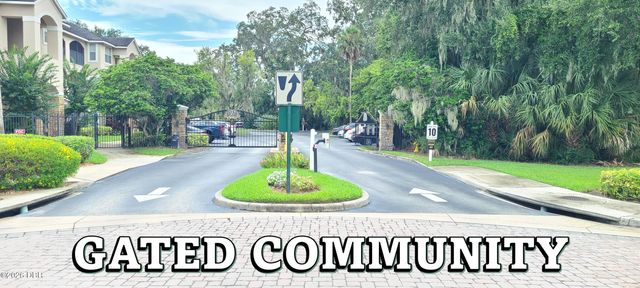 940 Village Trl Unit 4-202, Port Orange, FL 32127