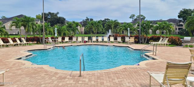940 Village Trl Unit 4-202, Port Orange, FL 32127