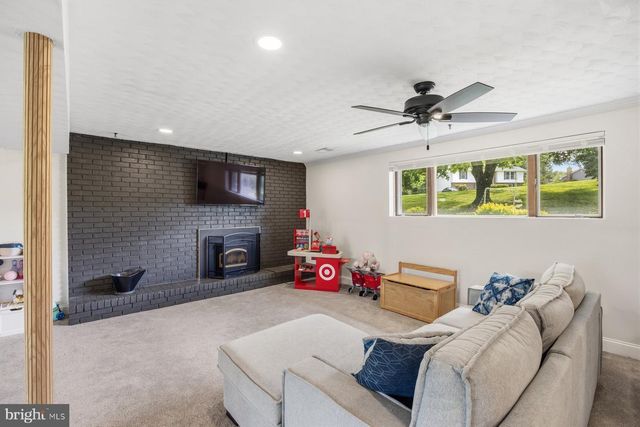 6410 CANDLEWICKE CT, Sykesville, MD 21784