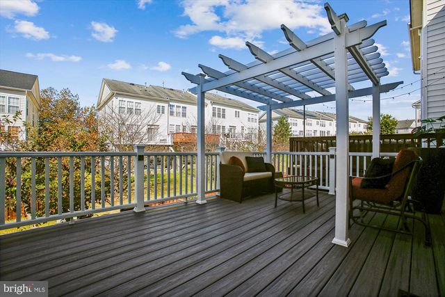 16368 GANGPLANK LN, Woodbridge, VA 22191