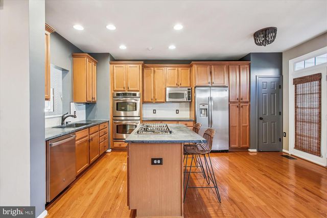 16368 GANGPLANK LN, Woodbridge, VA 22191