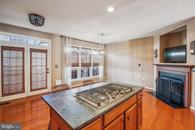 16368 GANGPLANK LN, Woodbridge, VA 22191