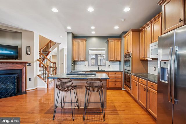 16368 GANGPLANK LN, Woodbridge, VA 22191