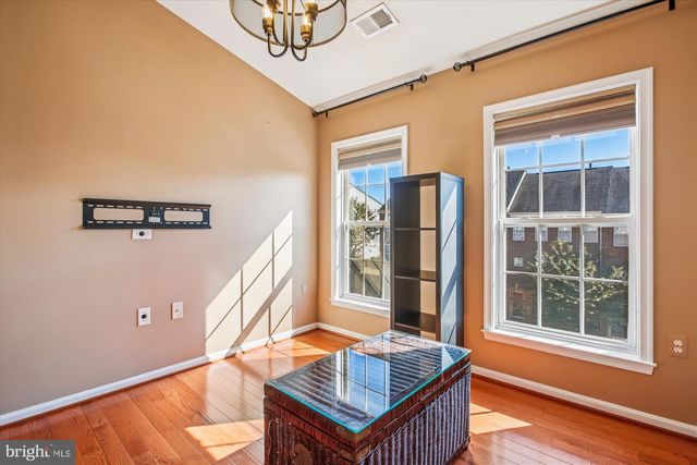 16368 GANGPLANK LN, Woodbridge, VA 22191