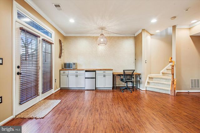 16368 GANGPLANK LN, Woodbridge, VA 22191