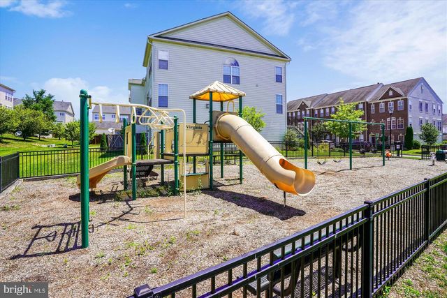 16368 GANGPLANK LN, Woodbridge, VA 22191
