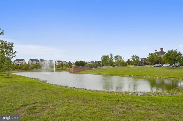 16368 GANGPLANK LN, Woodbridge, VA 22191