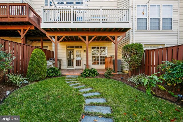 16368 GANGPLANK LN, Woodbridge, VA 22191