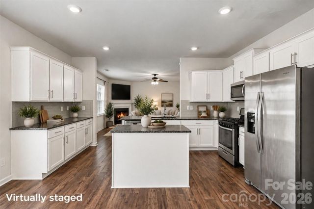 10631 Bradstreet Commons Way, Charlotte, NC 28215