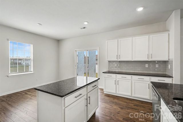 10631 Bradstreet Commons Way, Charlotte, NC 28215