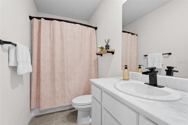 17668 CRESCENT MOON LOOP, Bradenton, FL 34211