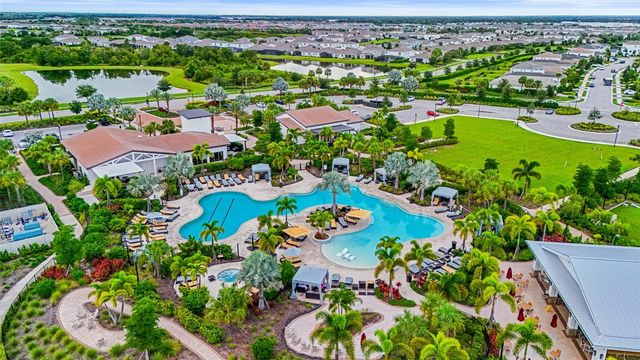 17668 CRESCENT MOON LOOP, Bradenton, FL 34211