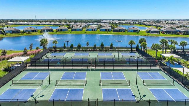 17668 CRESCENT MOON LOOP, Bradenton, FL 34211