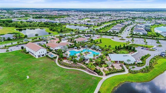 17668 CRESCENT MOON LOOP, Bradenton, FL 34211