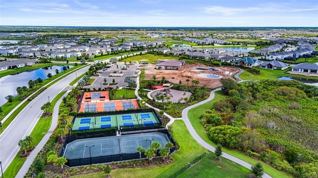 17668 CRESCENT MOON LOOP, Bradenton, FL 34211