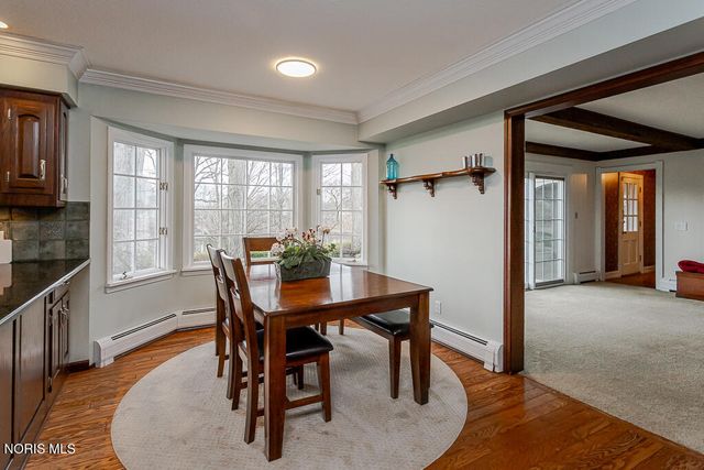 60 Back Bay Road, Bowling Green, OH 43402