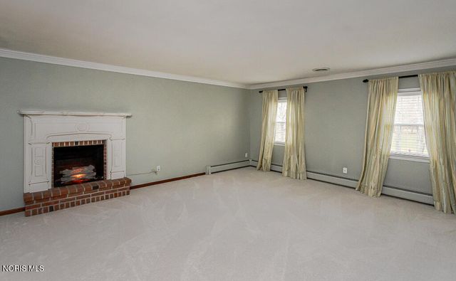 60 Back Bay Road, Bowling Green, OH 43402