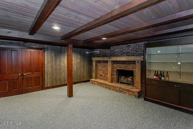 60 Back Bay Road, Bowling Green, OH 43402