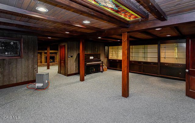 60 Back Bay Road, Bowling Green, OH 43402