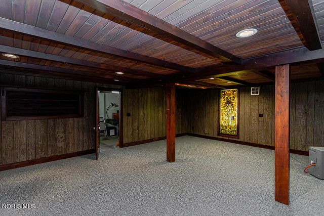 60 Back Bay Road, Bowling Green, OH 43402