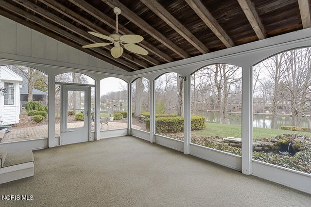 60 Back Bay Road, Bowling Green, OH 43402