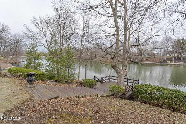 60 Back Bay Road, Bowling Green, OH 43402