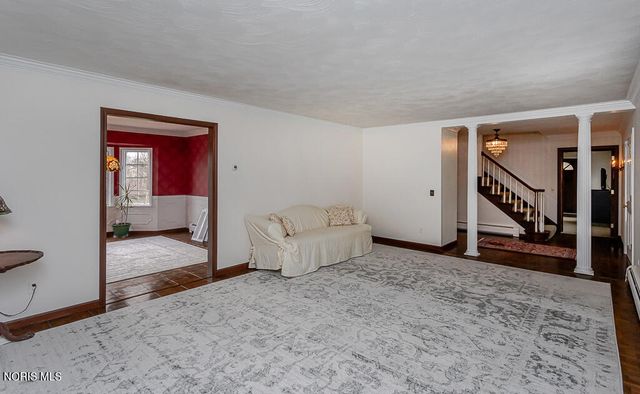 60 Back Bay Road, Bowling Green, OH 43402