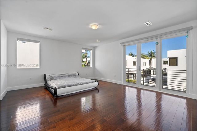 9830 NW 74th Terrace, Doral, FL 33178