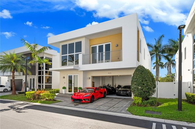 9830 NW 74th Terrace, Doral, FL 33178