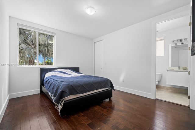 9830 NW 74th Terrace, Doral, FL 33178