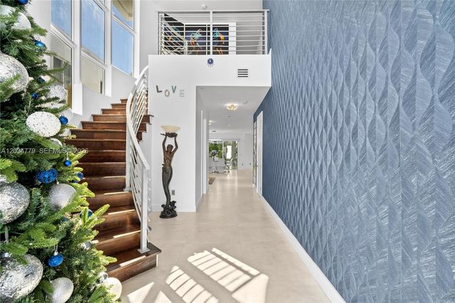 9830 NW 74th Terrace, Doral, FL 33178