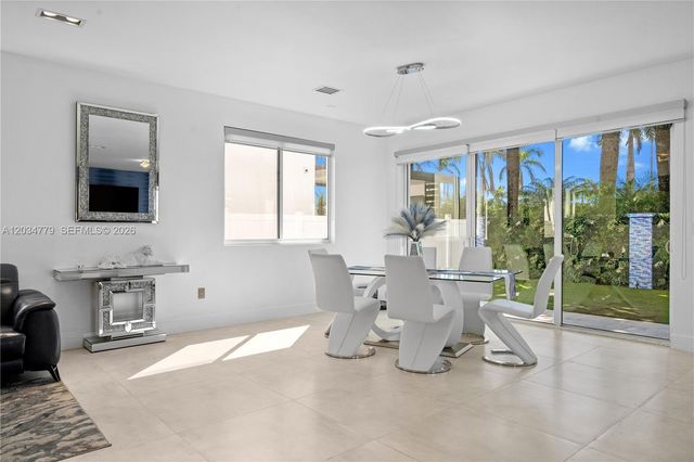 9830 NW 74th Terrace, Doral, FL 33178
