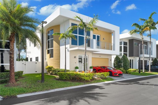 9830 NW 74th Terrace, Doral, FL 33178