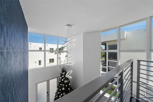 9830 NW 74th Terrace, Doral, FL 33178