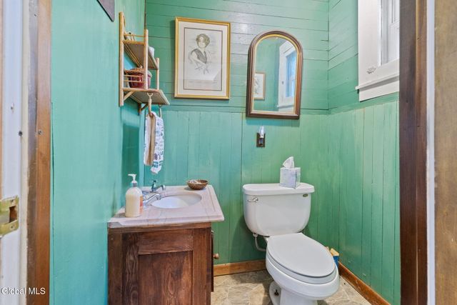 315 Lake Avenue, Lake Luzerne, NY 12846