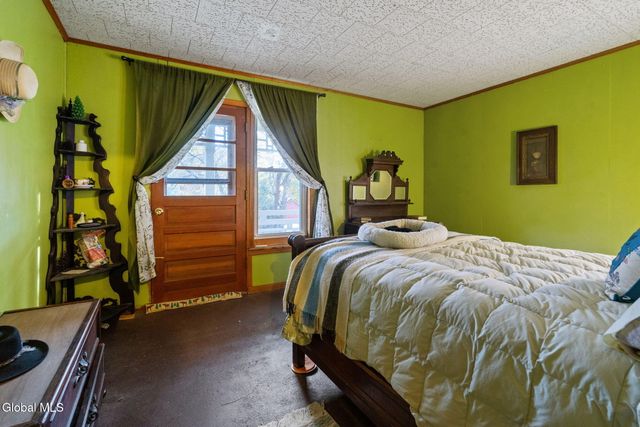 315 Lake Avenue, Lake Luzerne, NY 12846