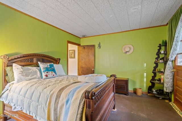 315 Lake Avenue, Lake Luzerne, NY 12846