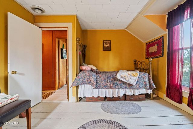 315 Lake Avenue, Lake Luzerne, NY 12846