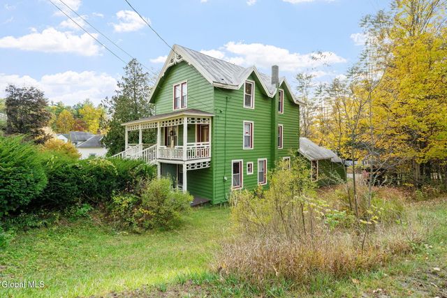 315 Lake Avenue, Lake Luzerne, NY 12846