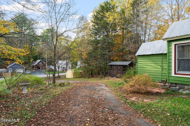 315 Lake Avenue, Lake Luzerne, NY 12846