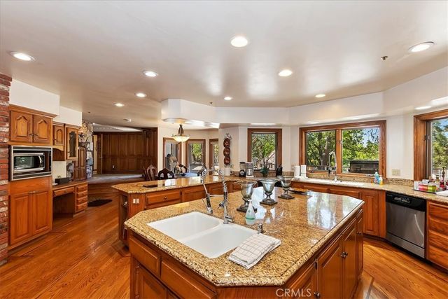 848 Jeffries, Big Bear Lake, CA 92315