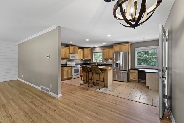 1418 Arrowood Drive, Madison, WI 53704