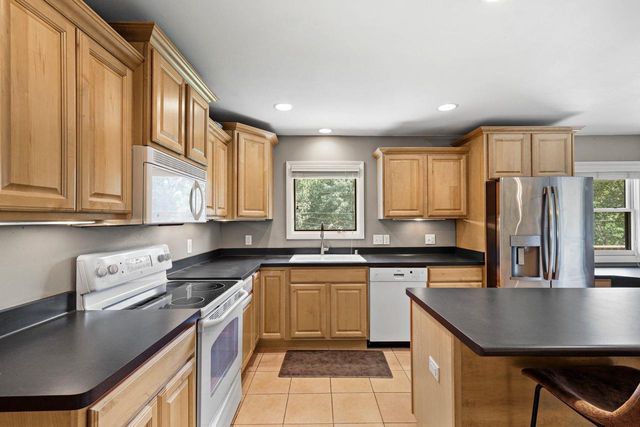 1418 Arrowood Drive, Madison, WI 53704