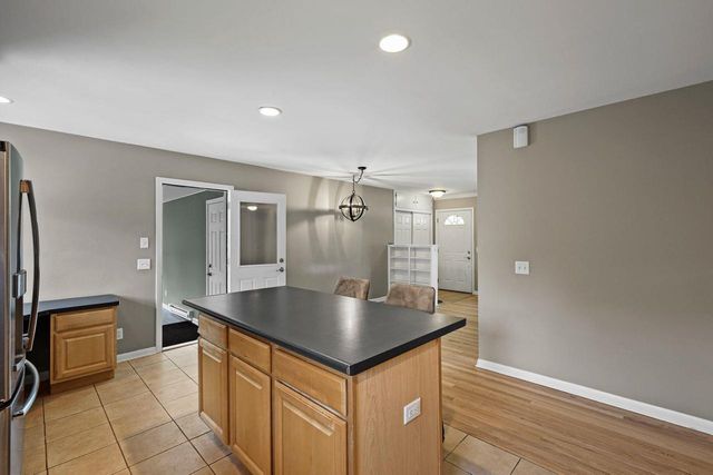 1418 Arrowood Drive, Madison, WI 53704