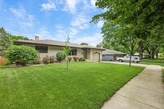 1418 Arrowood Drive, Madison, WI 53704
